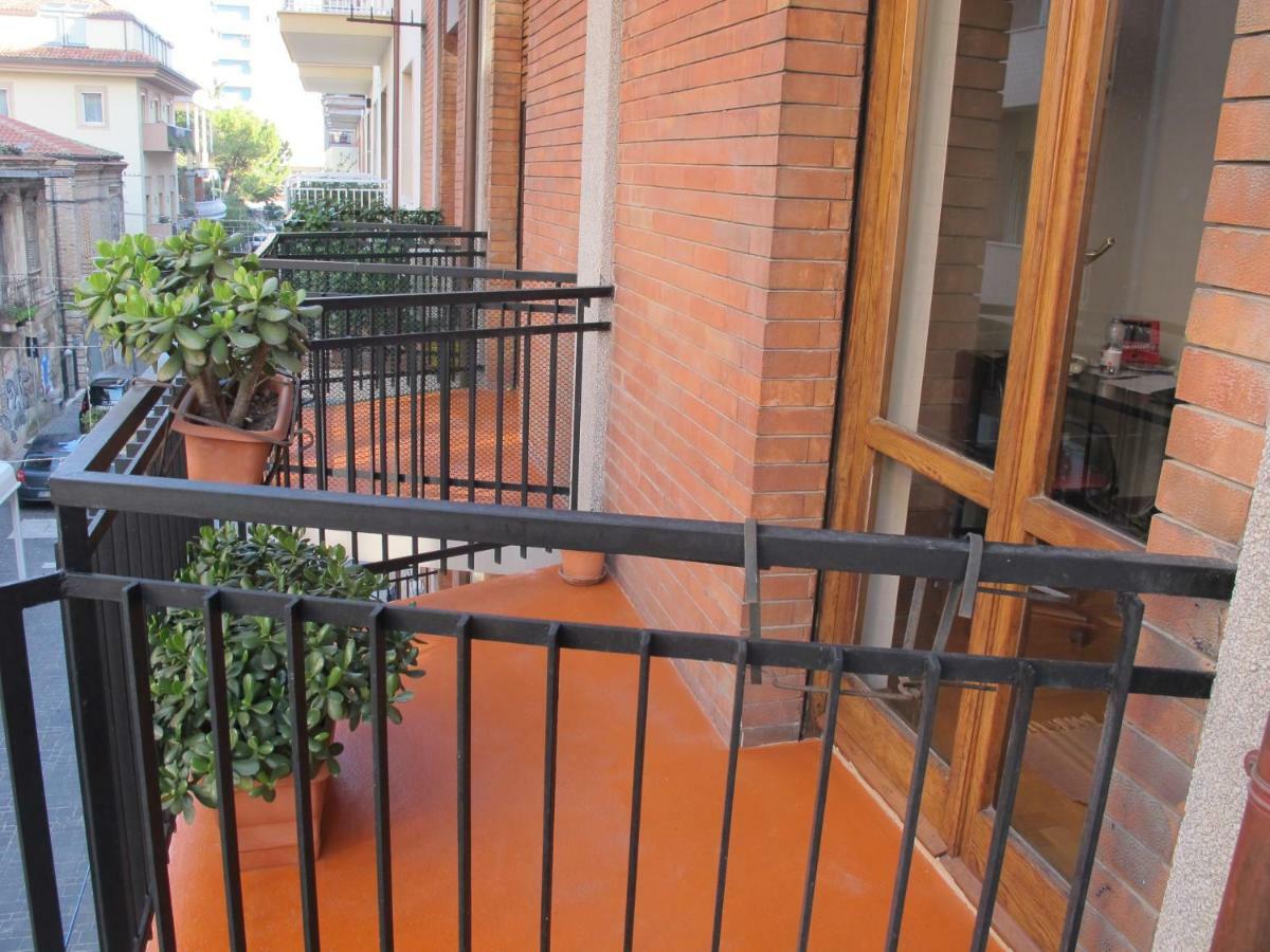 Civico 96 Apartment Pescara Bagian luar foto